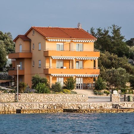Apartmani Maslina Лун Экстерьер фото
