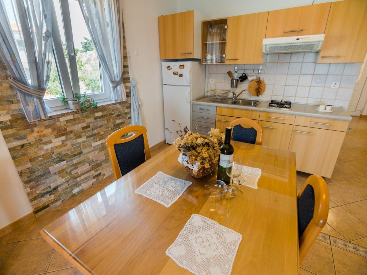 Apartmani Maslina Лун Экстерьер фото