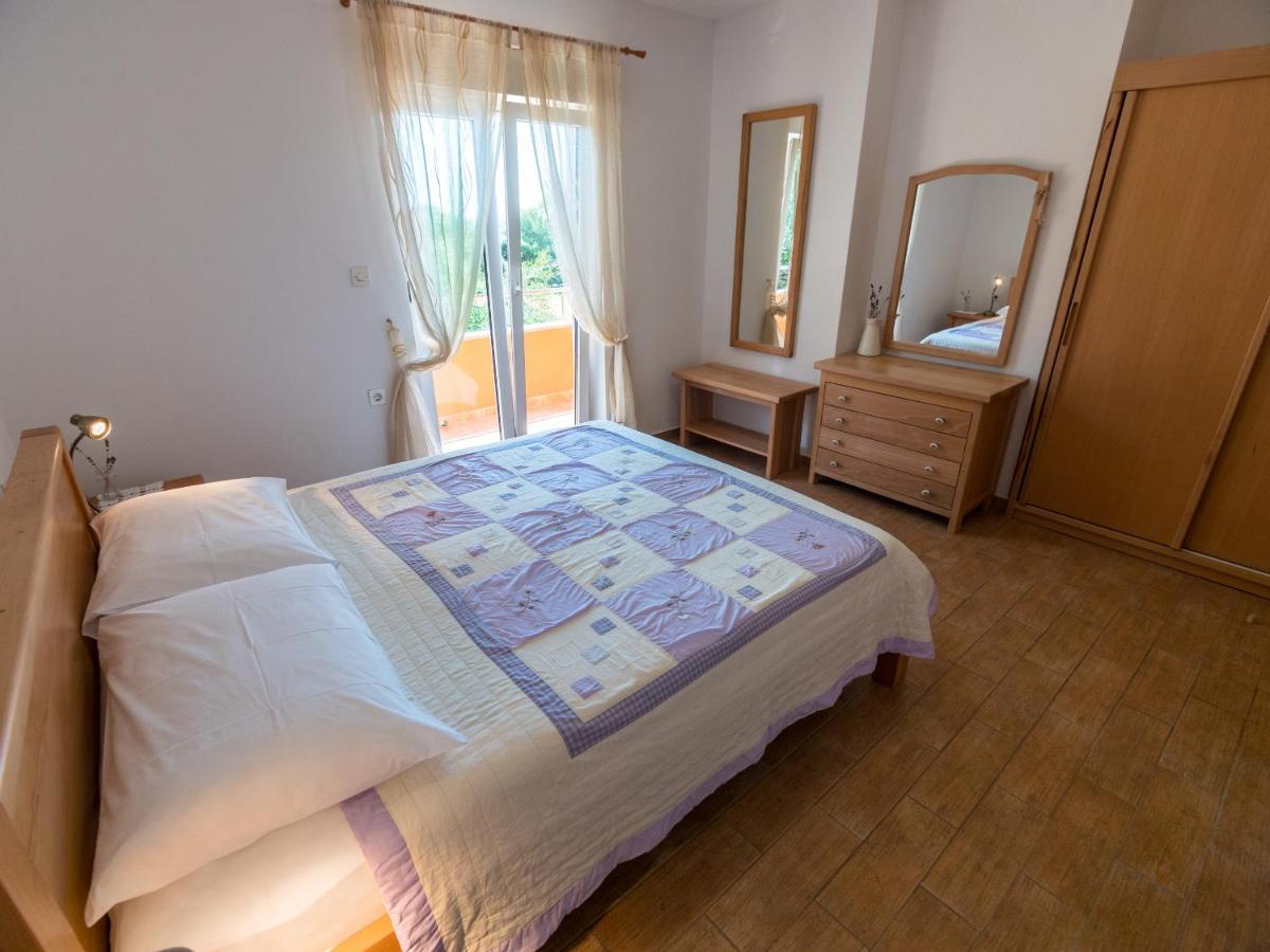 Apartmani Maslina Лун Экстерьер фото